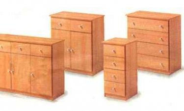 Komoda s prosklenými dvířky - 4 segmenty - imitace dřeva v kombinaci s bílou | Kvalitní a levný nábytek z outletu, bazar nábytku | Euronábytek Praha